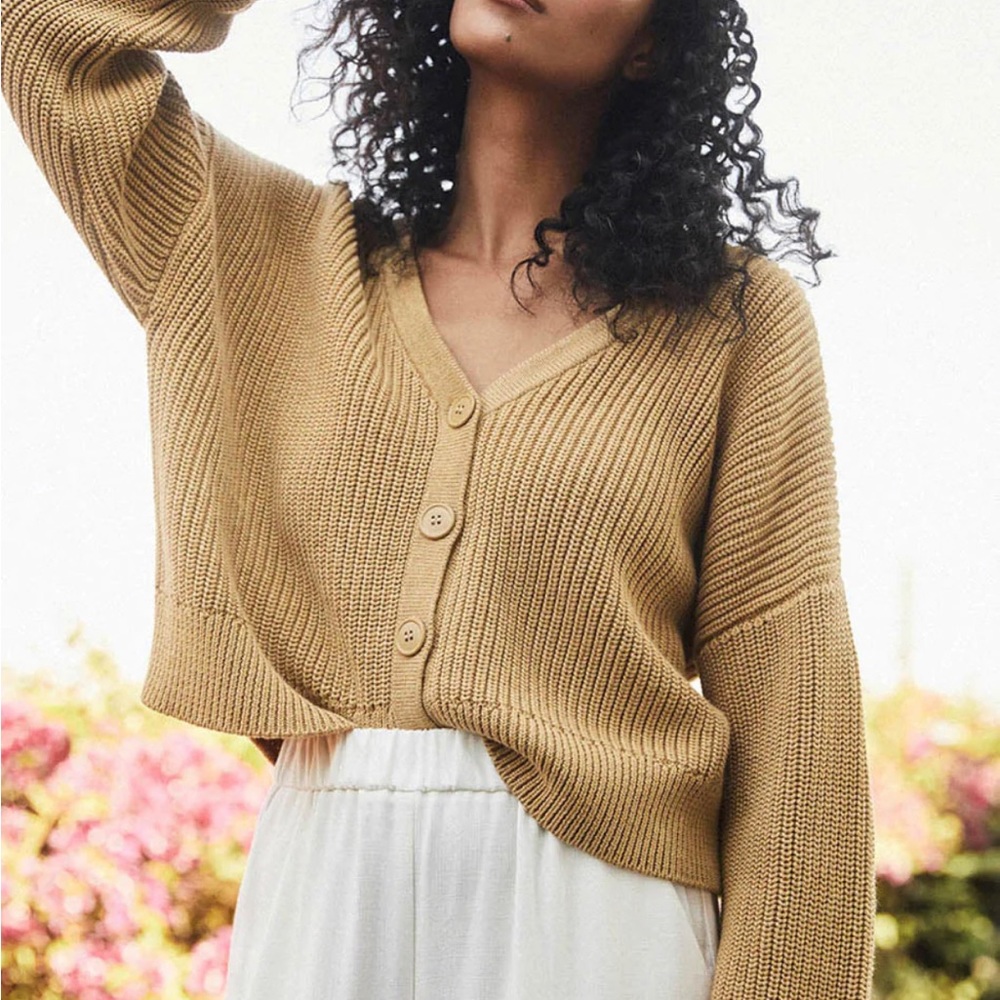 NWT Vetta Haven Capsule The Chunky Cropped Cardigan in Ochre.